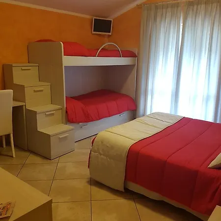 Bed and Breakfast Il Laghetto Castrovillari Exterior foto