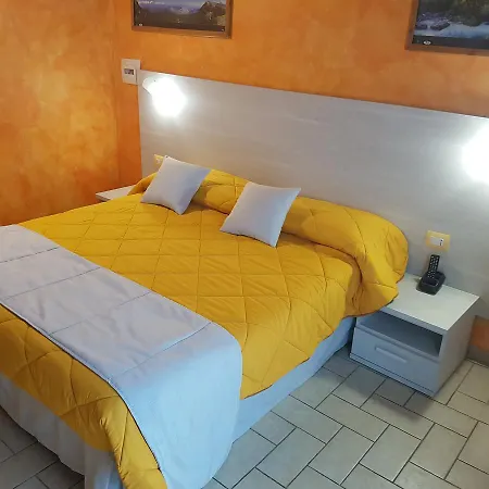 Bed and Breakfast Il Laghetto Castrovillari Exterior foto